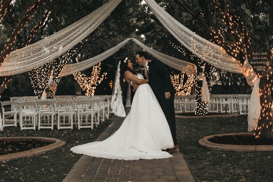 7 Wedding Arch Ideas You’ll Fall in Love With