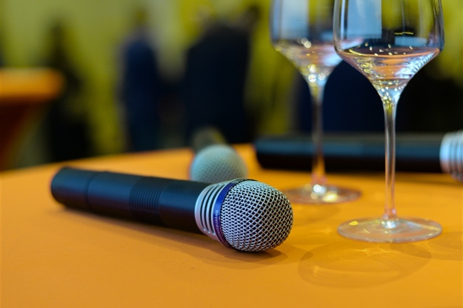 7 Tips On Writing & Delivering a Memorable Wedding Speech