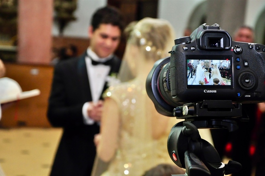 Live Streaming Your Wedding